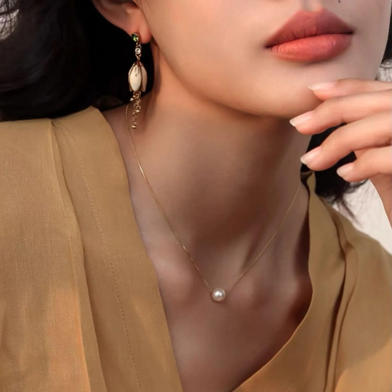 Sterling Silver Necklace for Women Dainty Freshwater Pearl Pendant Necklace Gold Plated Pearl Choker