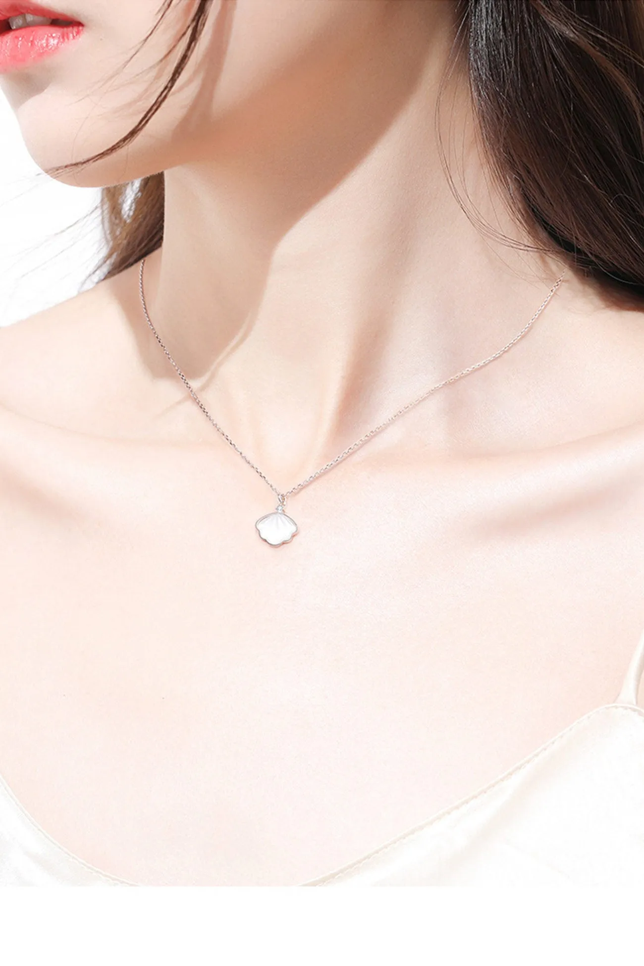 TastyHottie - Minimalist Shell Pendant Necklace