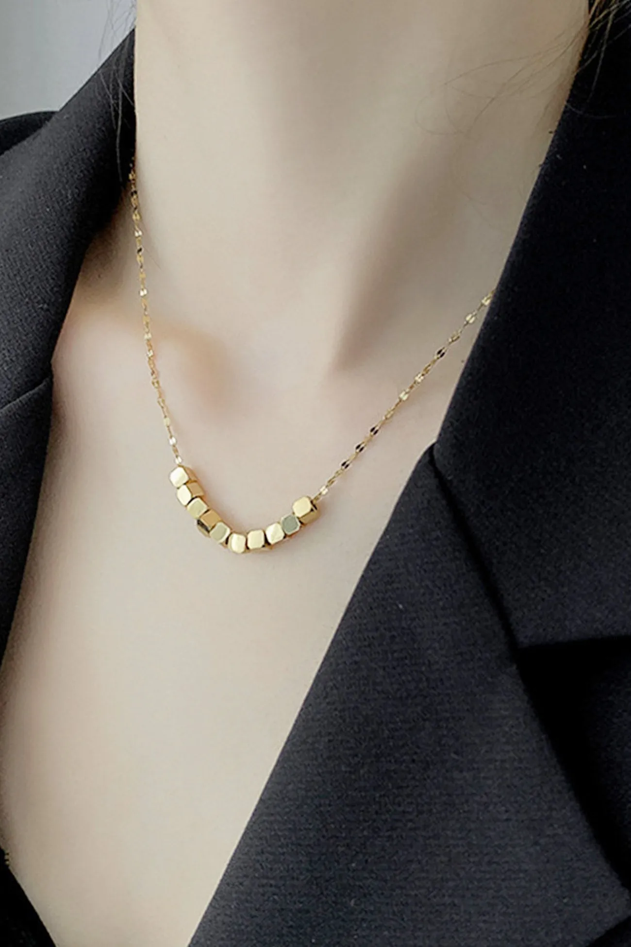 TastyHottie - Small Square Minimalist Necklace