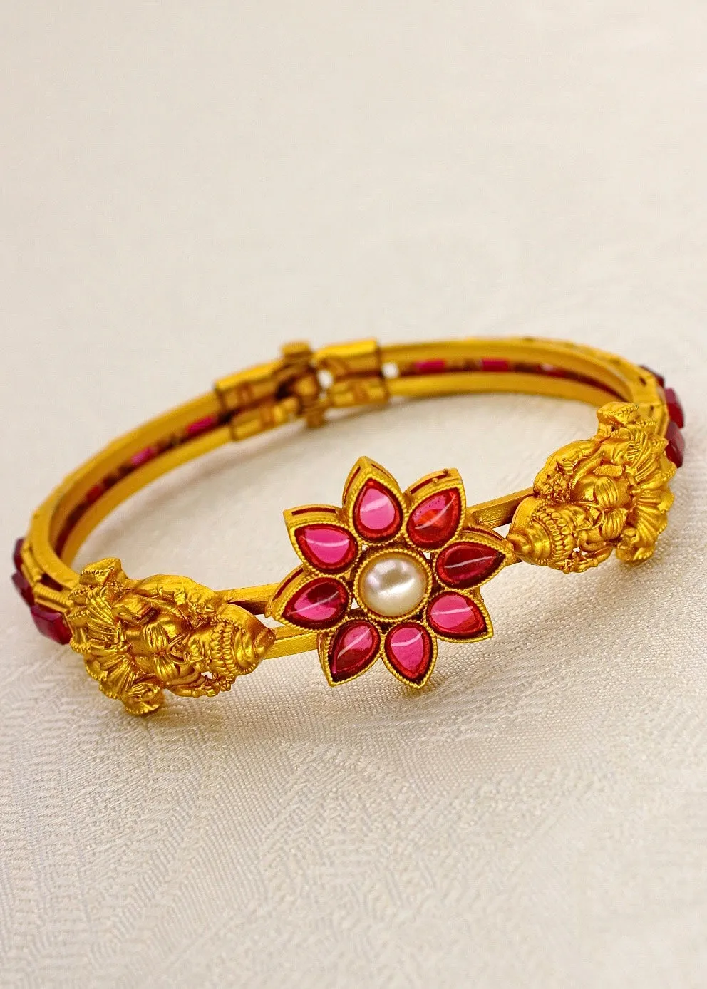 TRADITIONAL TEMPLE WITH FLOWERET KADA