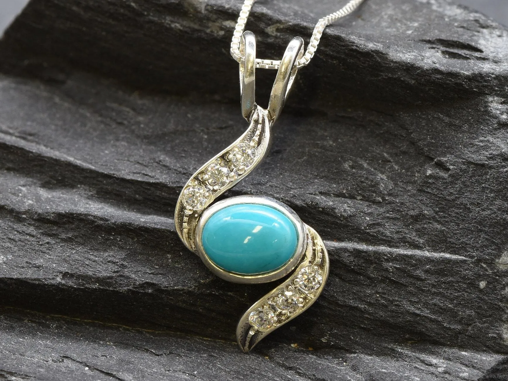 Turquoise Pendant - Blue Wave Necklace - Vintage Oval Necklace