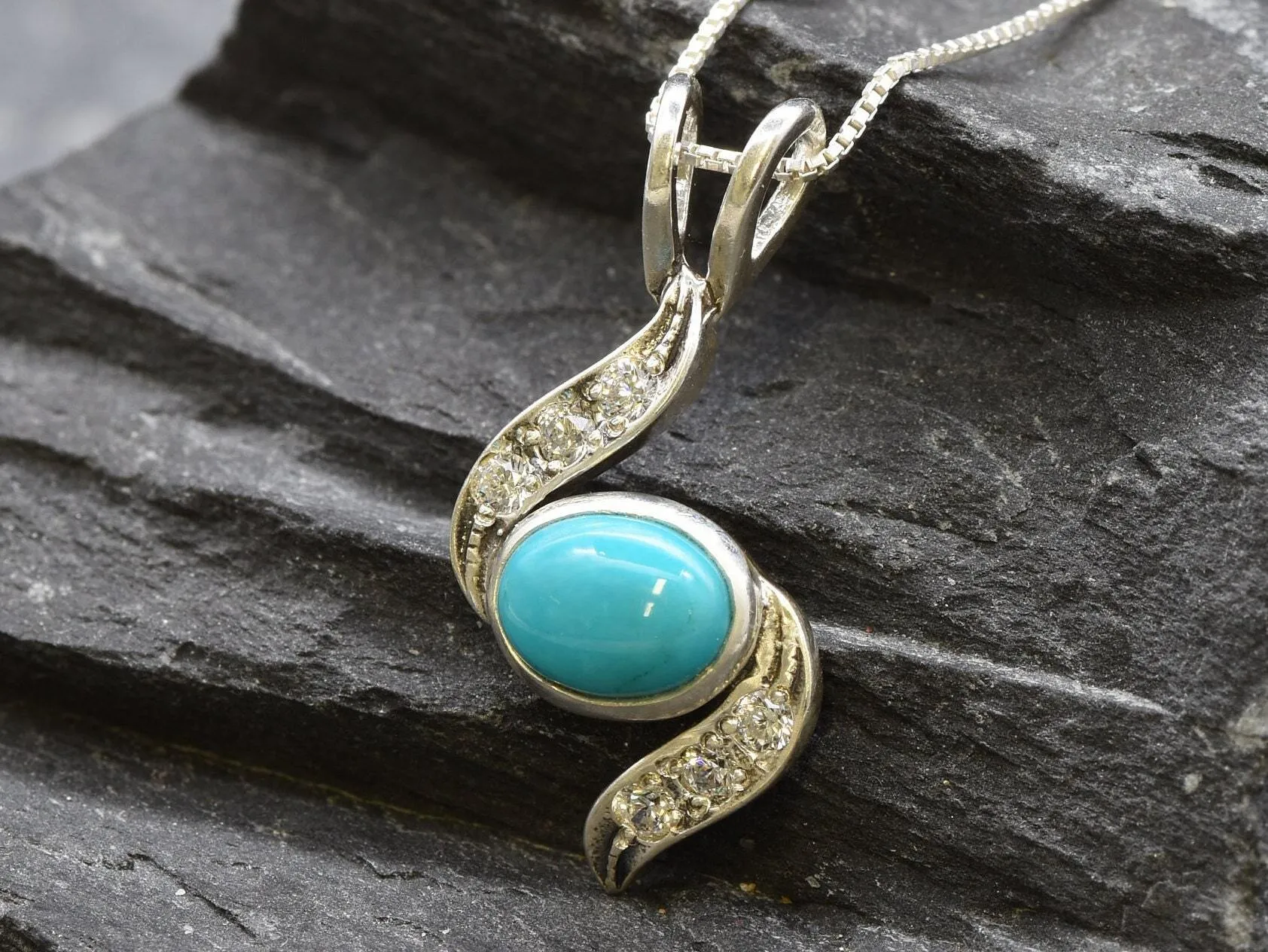 Turquoise Pendant - Blue Wave Necklace - Vintage Oval Necklace