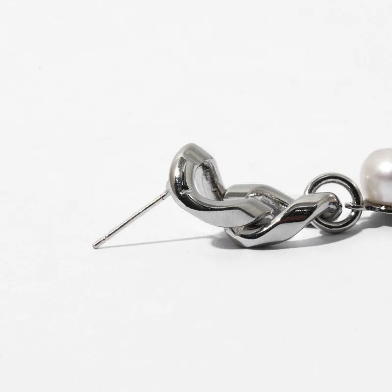 Unique Coin Pearl Pendant Chunky Chain Drop Earrings - Silver