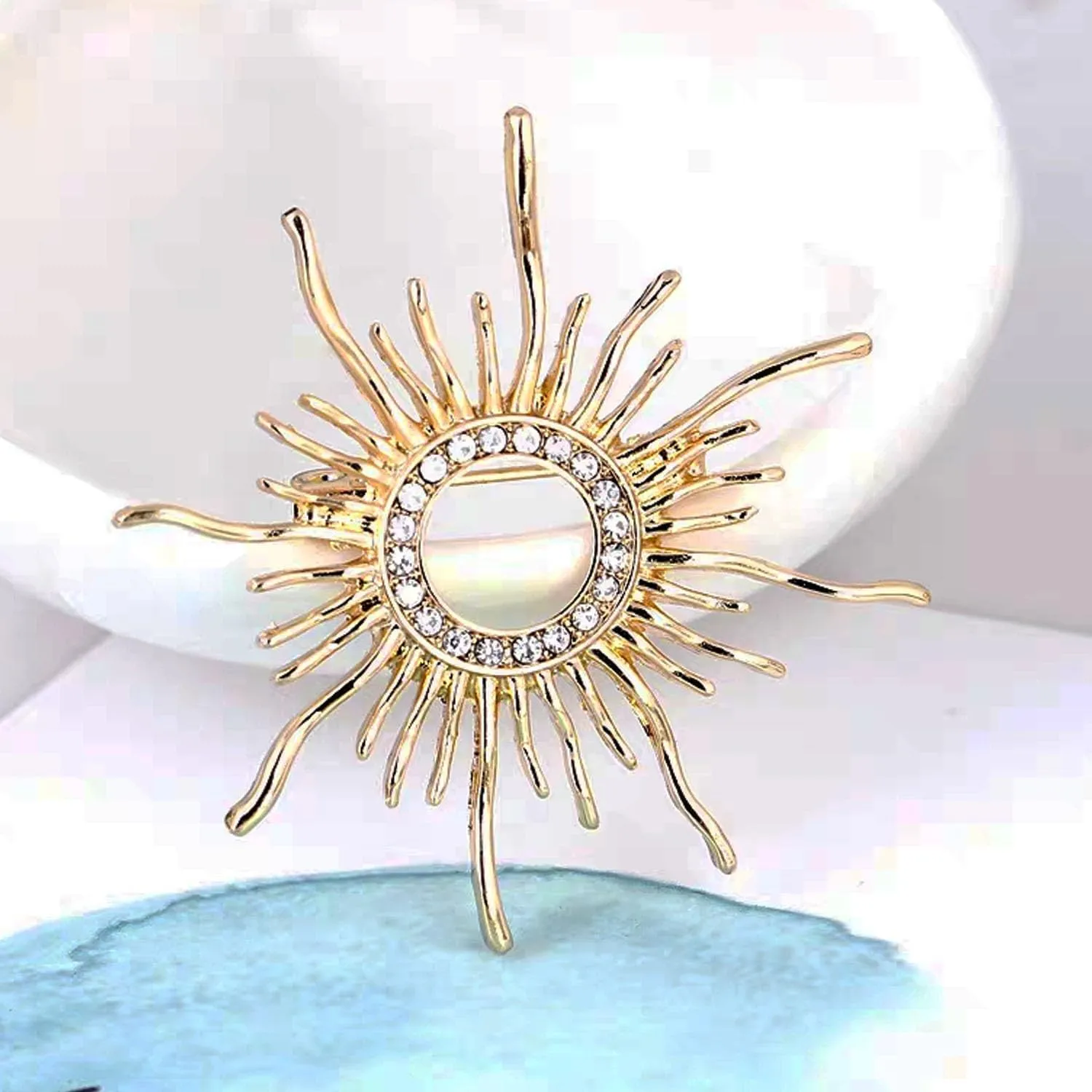 Women's Crystal Pearl Flower Brooches Elegant Enamel Rhinestone Floral Statement Brooch Pins Fashion Jewelry Accessories for Women Gift Gold