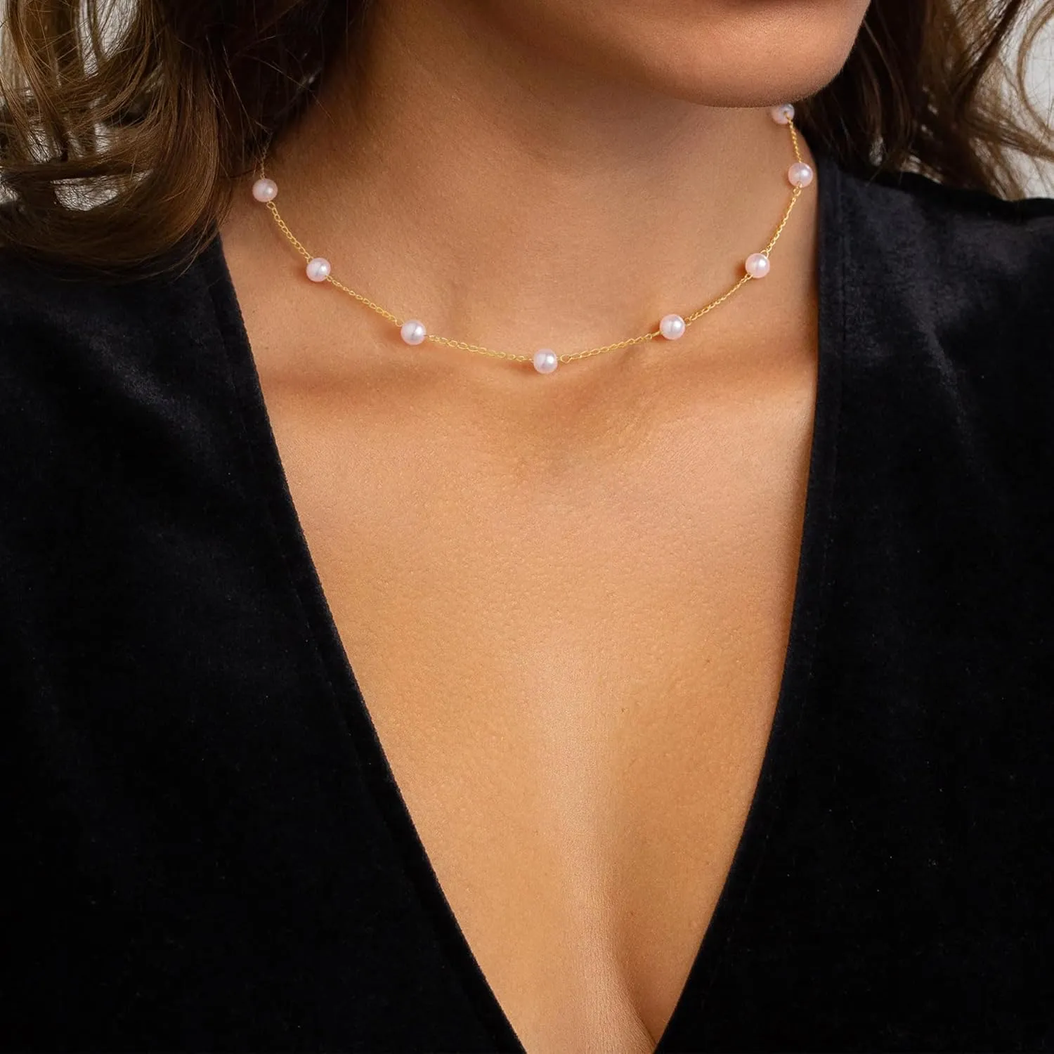 Yoosteel Gold Pearl Necklace for Women, 14K Gold Plated Pearl Pendant Necklaces Minimalist Women Gold Pearl Layered Necklace Dainty Trendy Bridal Bridesmaid Wedding Gifts Gift for Her